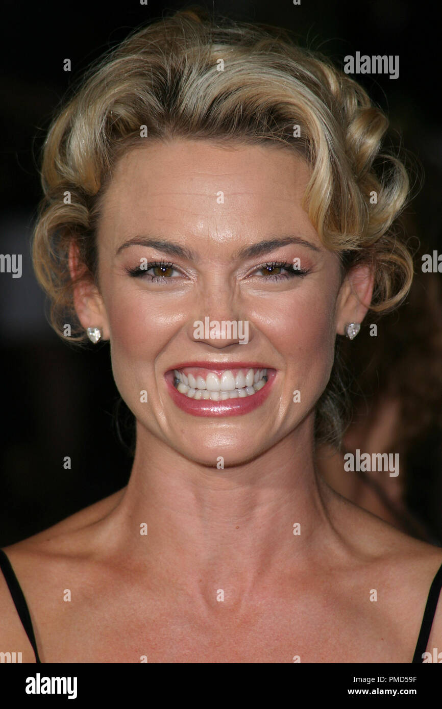 'Cellular' Premiere 9-8-2004 Kelly Carlson Photo by Joseph Martinez / PictureLux   File Reference # 21941 0107-picturelux  For Editorial Use Only - All Rights Reserved Stock Photo