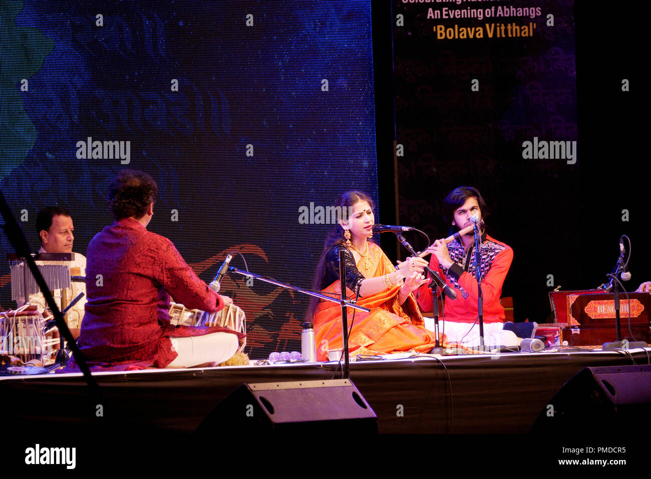 Kaushiki Chakraborty singing Indian Classical vocal abhang/ bhajans during Bolava Vithala program, Mumbai 2018 Stock Photo
