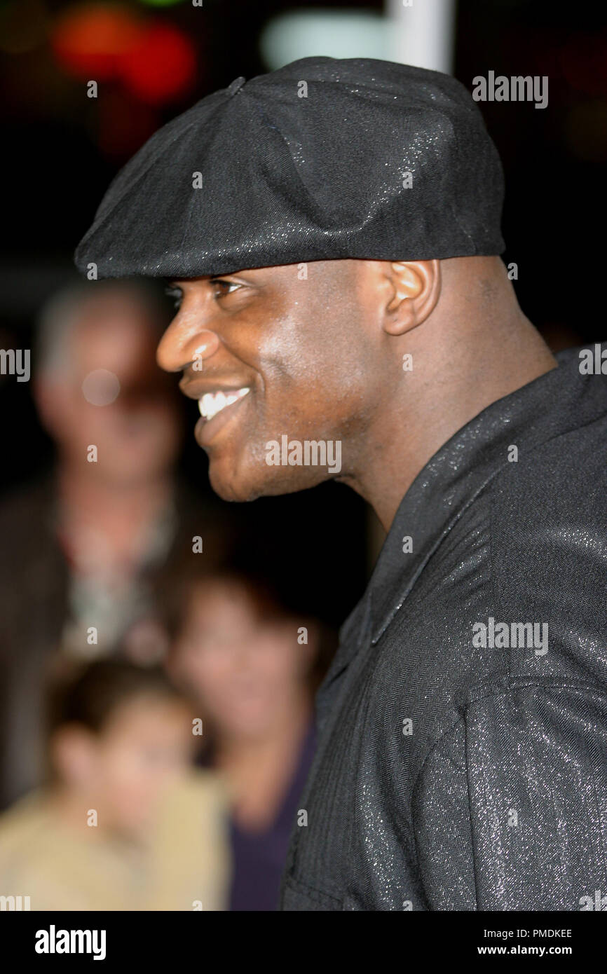 'Cheaper By The Dozen' Premiere 12/14/2003  Shaquille O'Neal Photo By Joseph Martinez / PictureLux  File Reference # 21663 0031-picturelux  For Editorial Use Only - All Rights Reserved Stock Photo