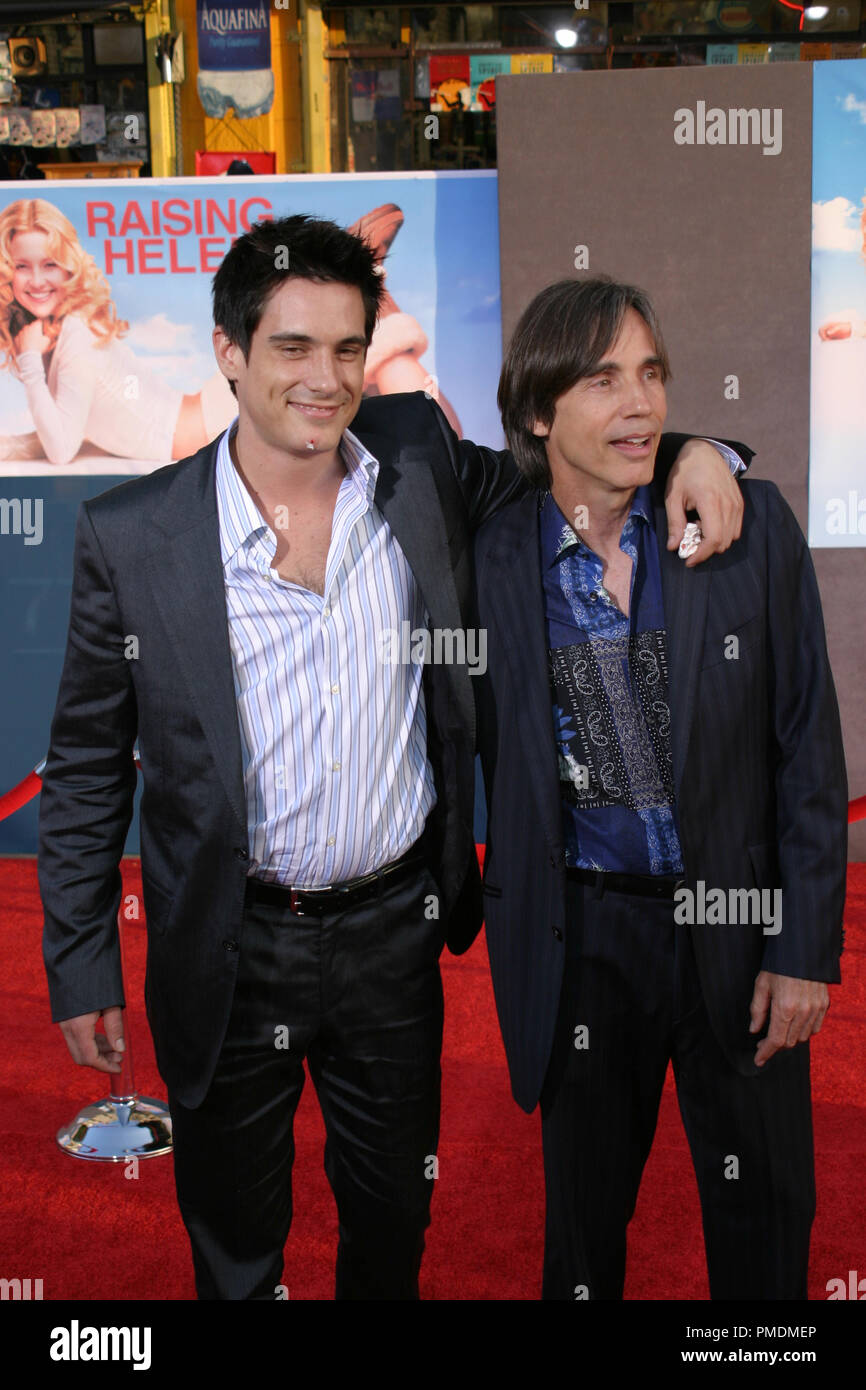 "Raising Helen" Premiere 5262004 Jackson Browne and son Ethan Browne