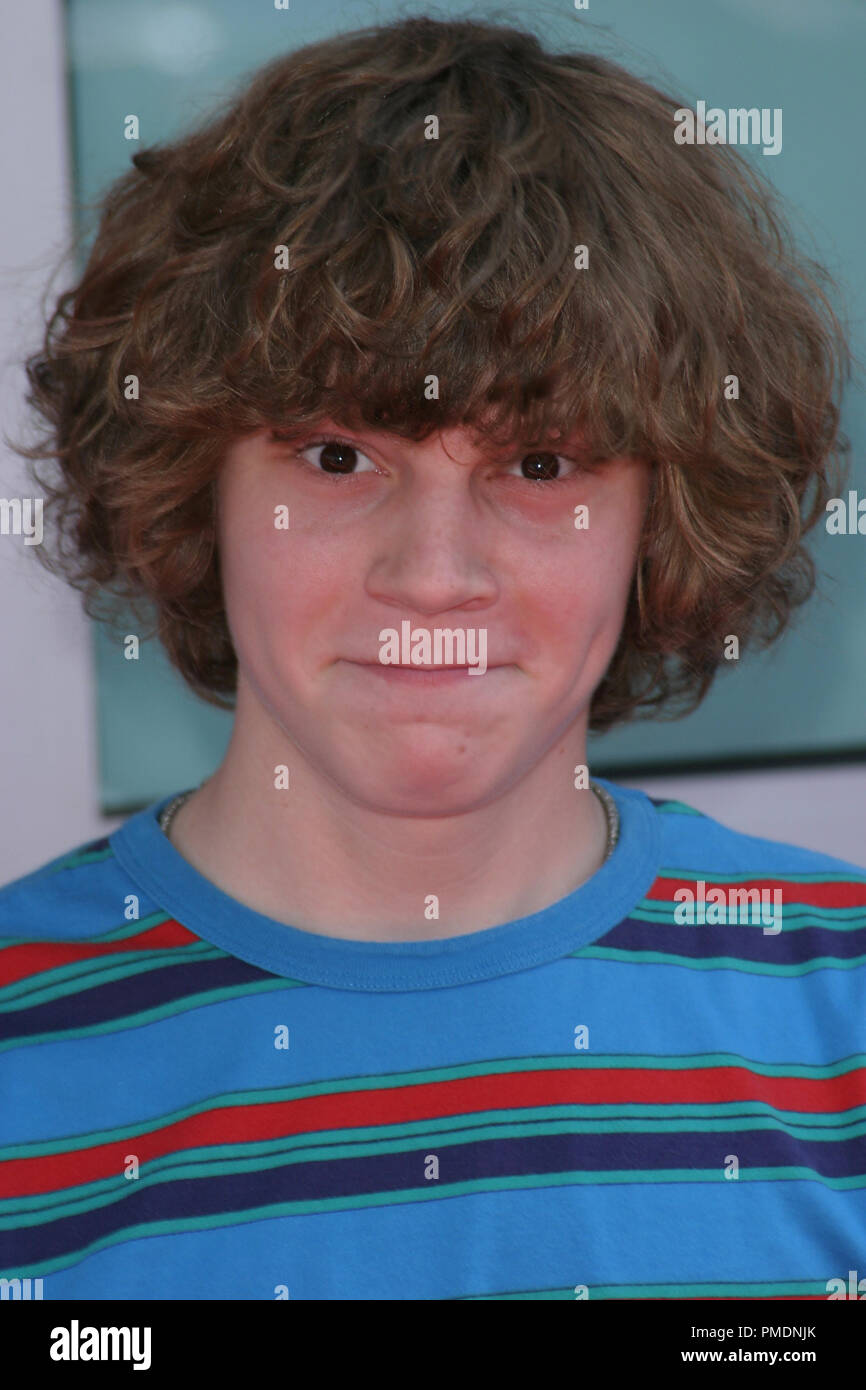 Sleepover Premiere 6 27 2004 Evan Peters Photo By Joseph Martinez All Rights Reserved File Reference 21863 0096plx For Editorial Use Only Stock Photo Alamy