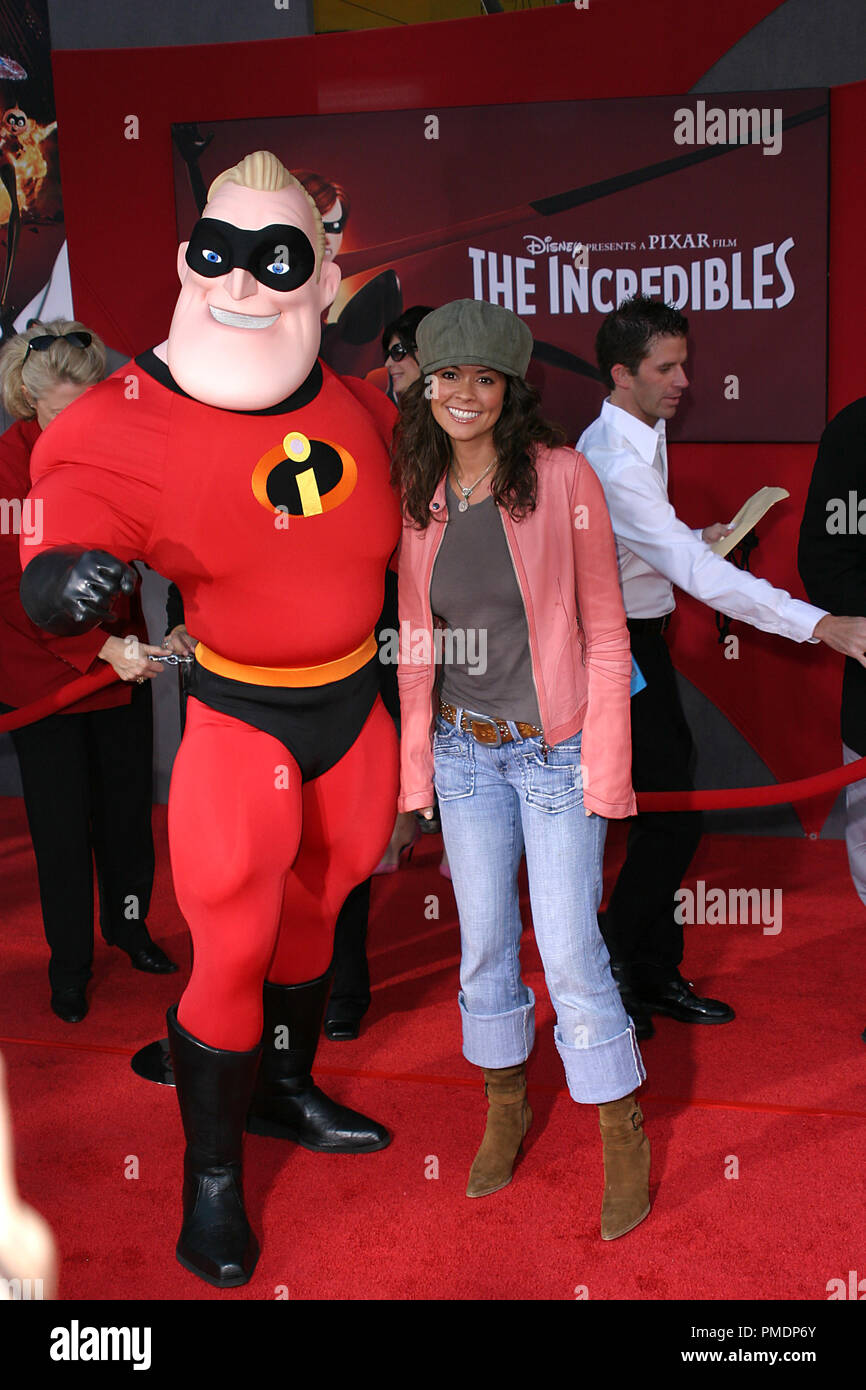 'The Incredibles' Premiere 10-24-2004 Mr. Incredible, Brooke Burke Photo by Joseph Martinez / PictureLux  File Reference # 21987 0084PLX  For Editorial Use Only -  All Rights Reserved Stock Photo