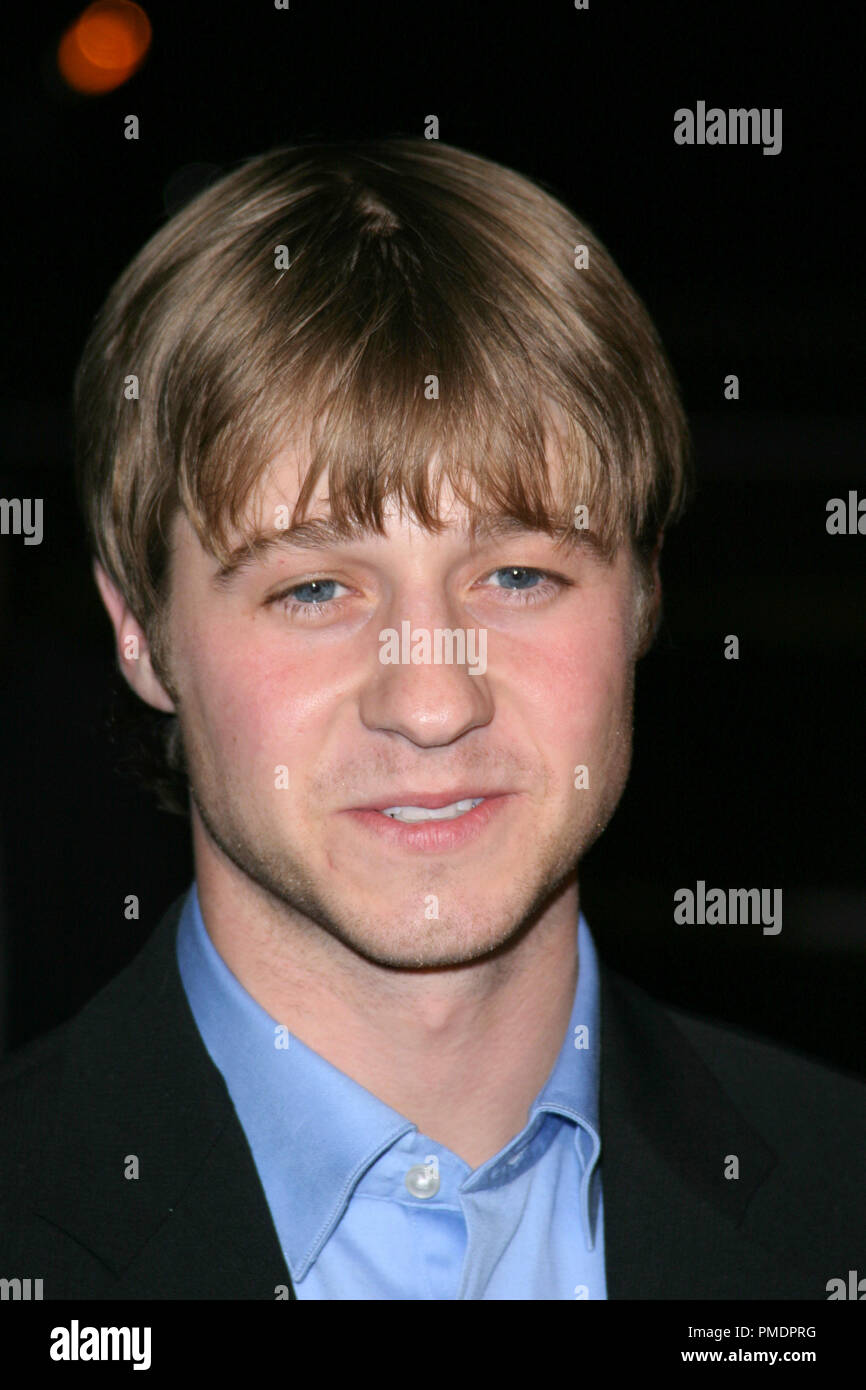'Finding Neverland' Premiere 11-11-2004 Benjamin McKenzie Photo by Joseph Martinez / PictureLux  File Reference # 21993 0018PLX  For Editorial Use Only -  All Rights Reserved Stock Photo
