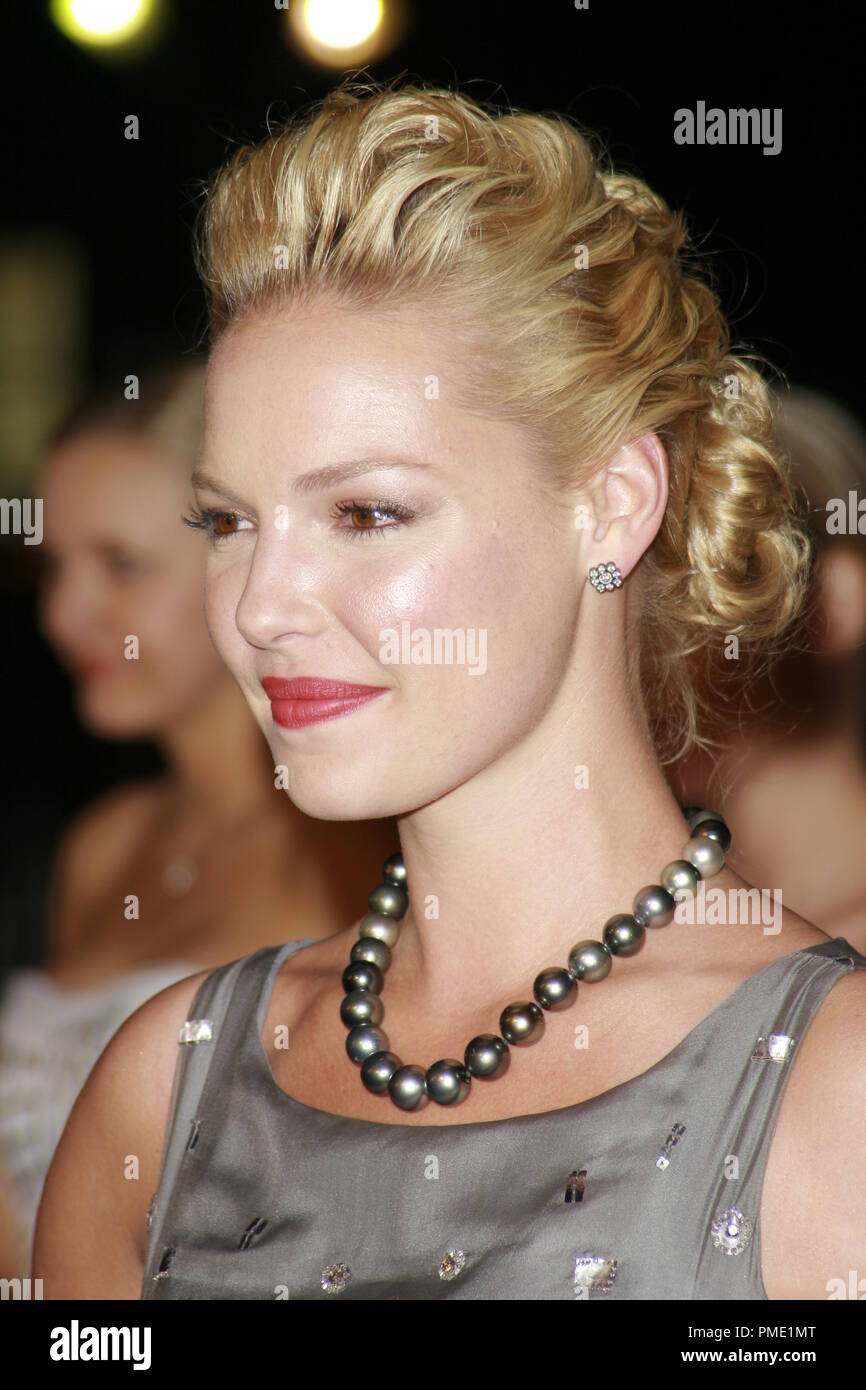 27 Dresses Premiere Katherine Heigl  1-7-2008 / Mann's Village Theater / Westwood, CA / 20th Century Fox / Photo by Joseph Martinez File Reference # 23322 0067JM   For Editorial Use Only - Stock Photo