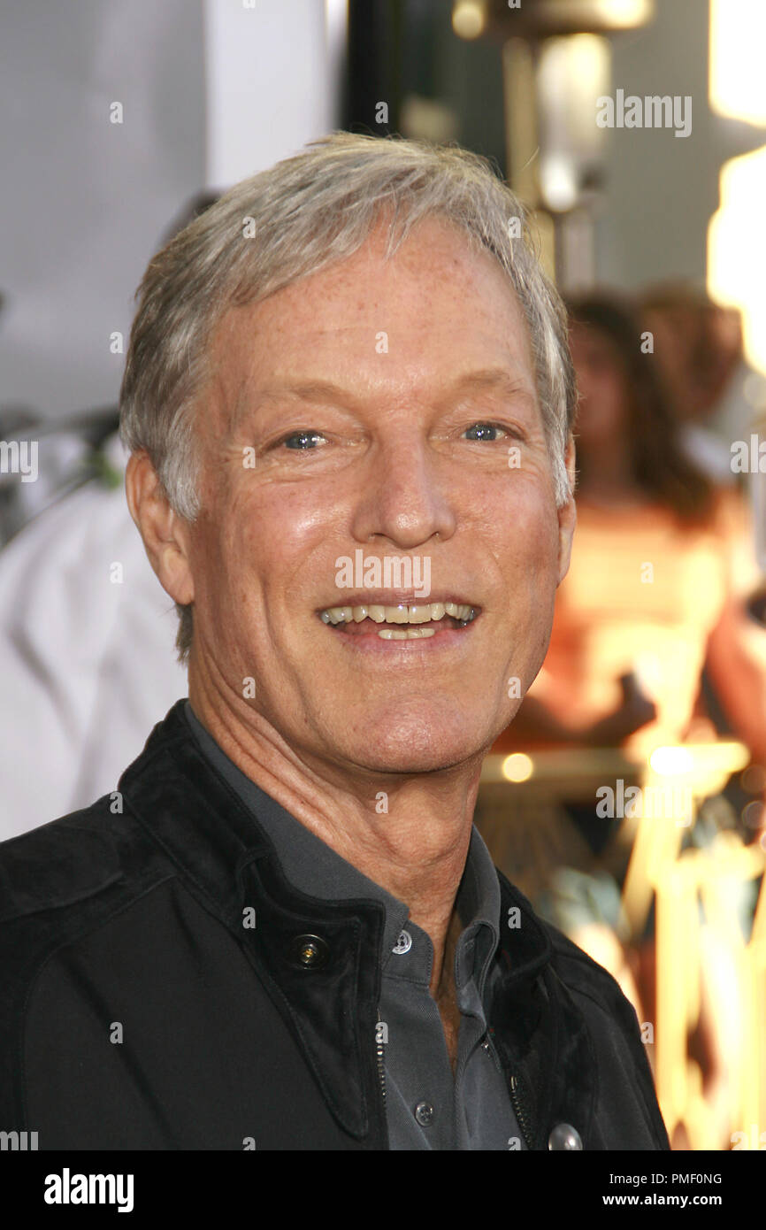 "I Now Pronounce You Chuck and Larry" (Premiere) Richard Chamberlain 7