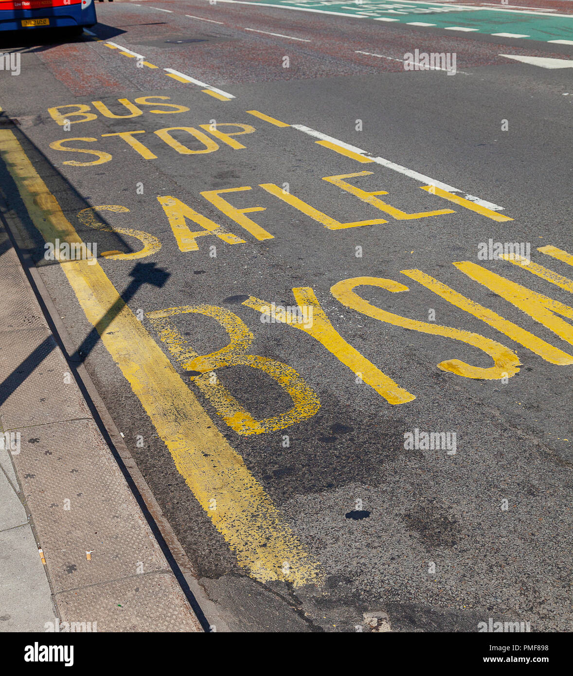 Road markings at bus stop hires stock photography and images Alamy