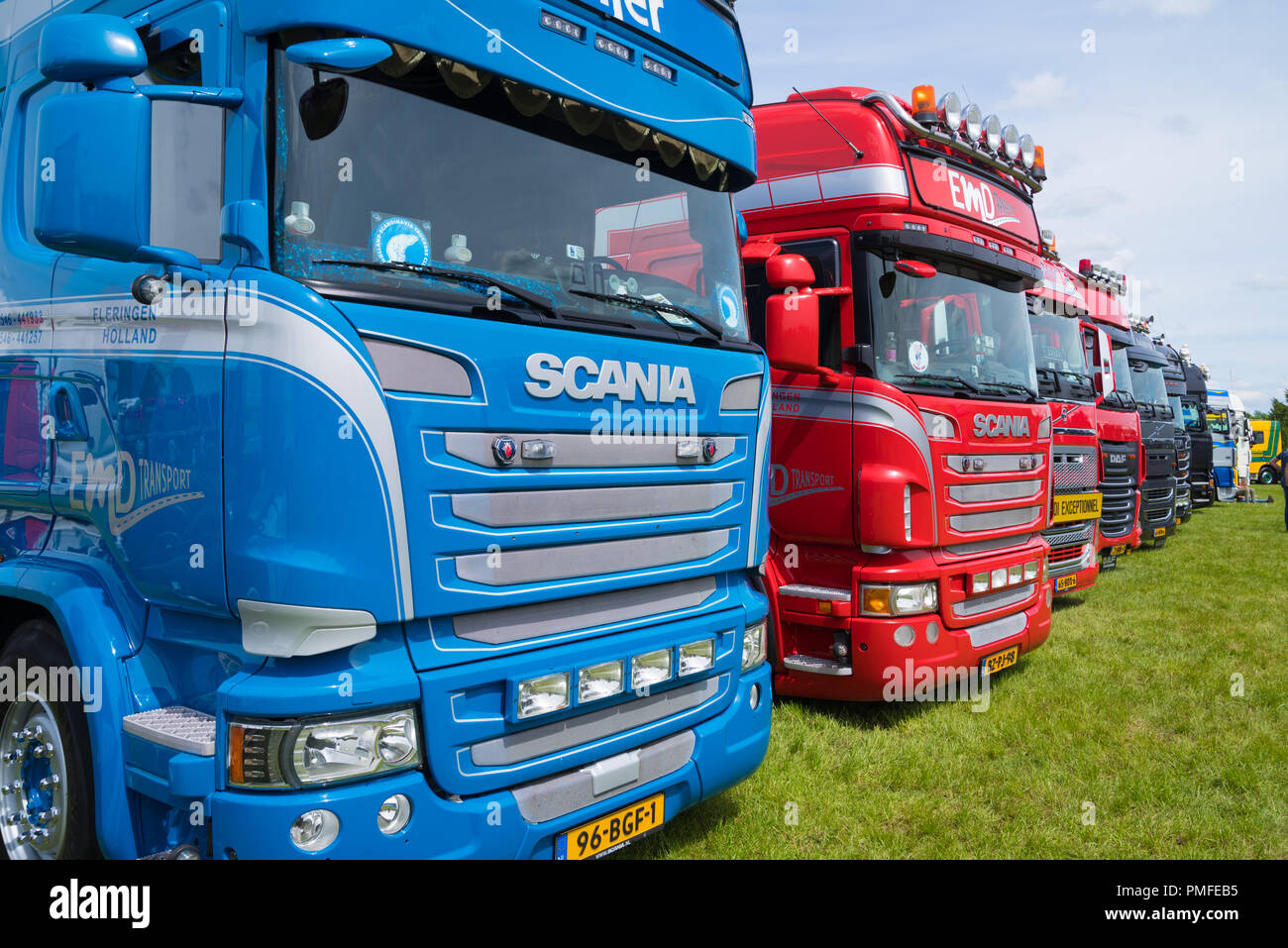 Trucking fleet hi-res stock photography and images - Page 3 - Alamy