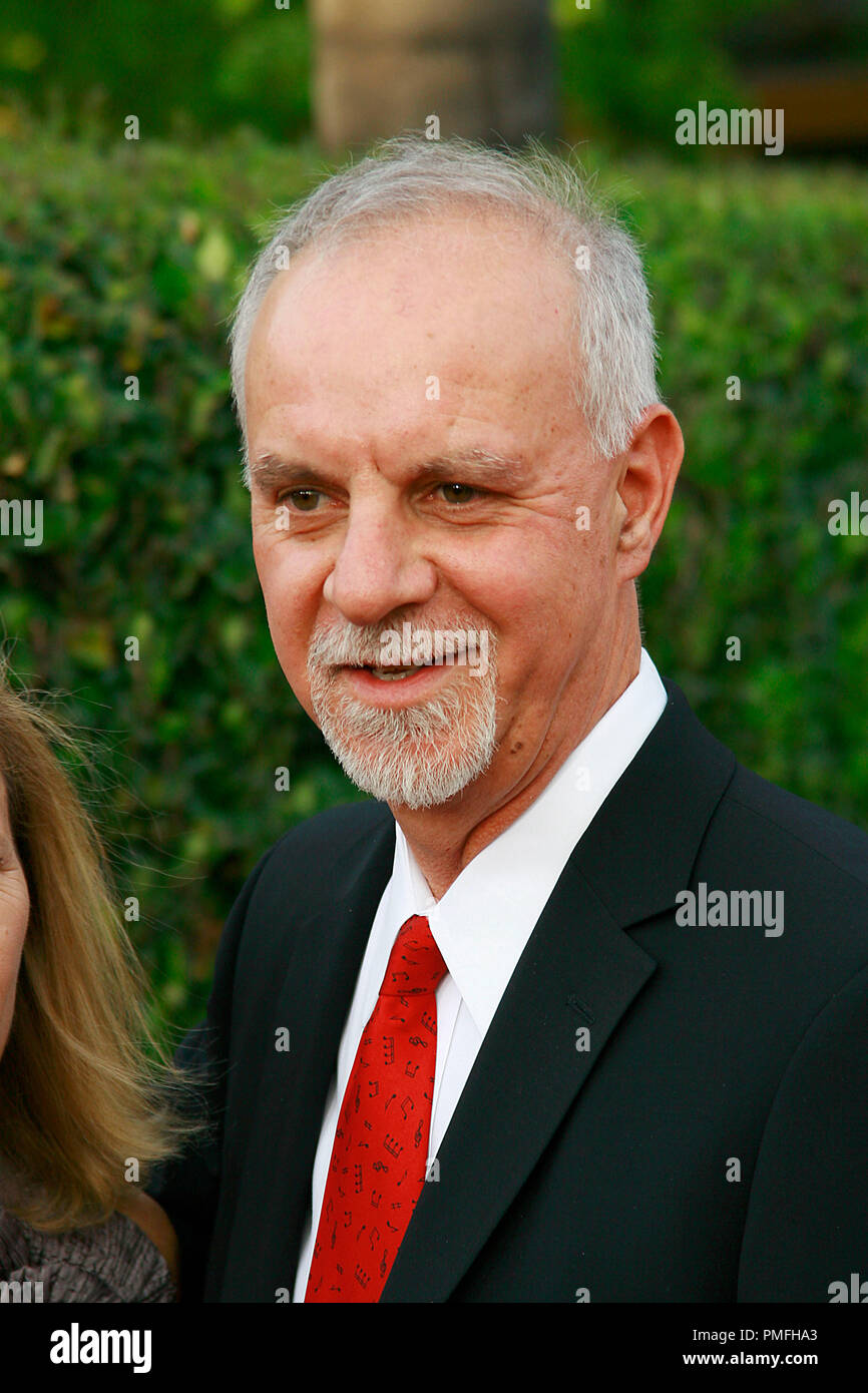 Steve Lopez Wife arriving at the Soloist Premiere at Paramount Studios in  Los Angeles California on April 20 20092009 21366302 Stock Photo at Vecteezy