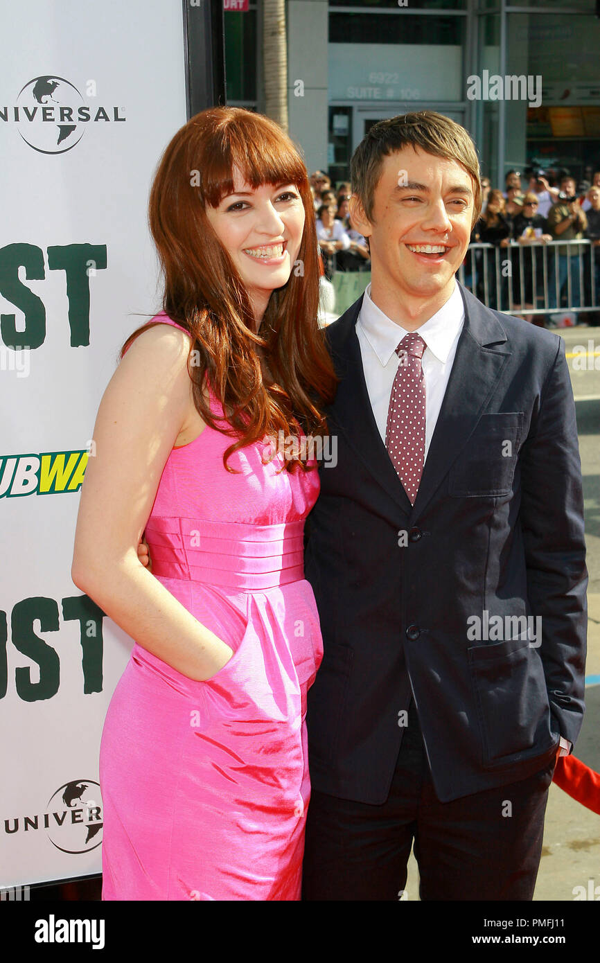 Jorma Taccone And Wife Marielle Heller At The Premiere Of Universal Pictures Land Of The Lost Held At The Grauman S Chinese Theater In Hollywood Ca May 30 2009 Photo By Joseph Martinez Picturelux