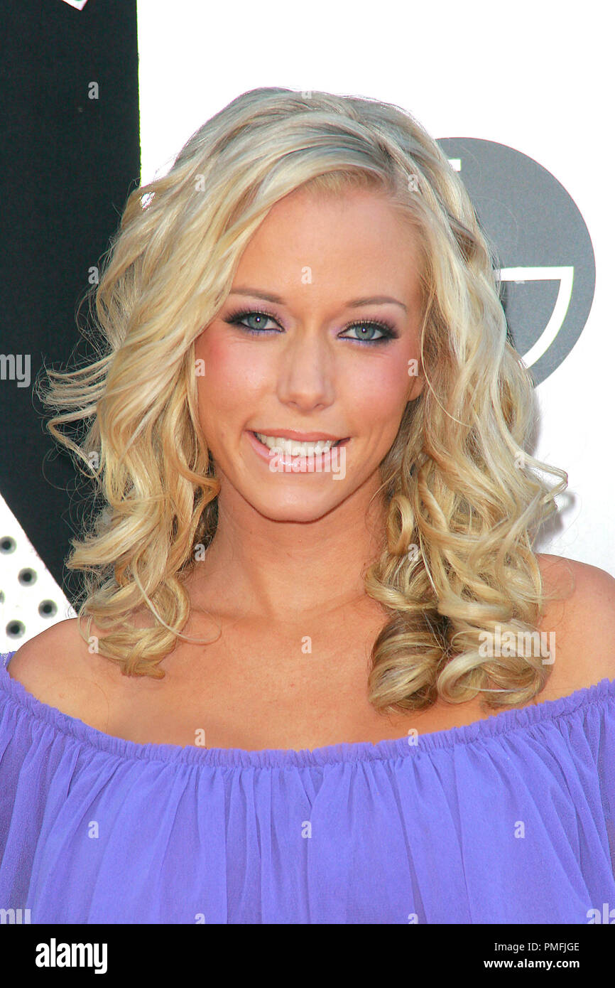 Kendra Wilkinson at the Premiere of DreamWorks / Paramount's 'Transformers 2: Revenge of the Fallen' held at the Mann's Village & Bruin Theatres in Westwood, CA, June 22, 2009.  Photo © Joseph Martinez / Picturelux - All Rights Reserved.  File Reference # 30032 098JM   For Editorial Use Only - Stock Photo