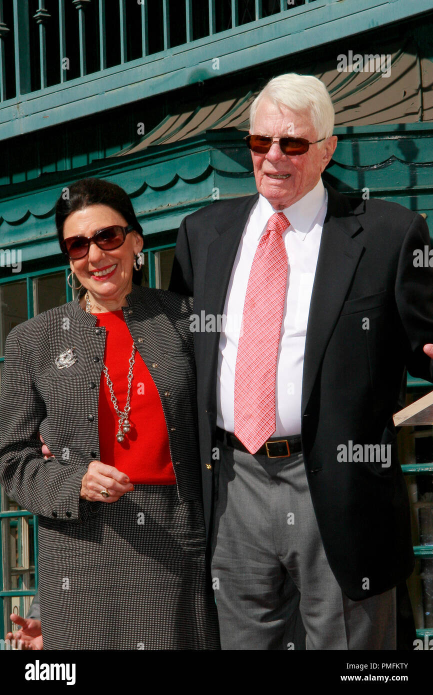 Peter Graves with wife Joan at the Hollywood Chamber of Commerce ceremony to honor him with the 2,391st Star on the Hollywood Walk of Fame on Hollywood Blvd. in Hollywood, CA, October 30, 2009. Photo by Picturelux File Reference # 30094 10PLX   For Editorial Use Only -  All Rights Reserved Stock Photo