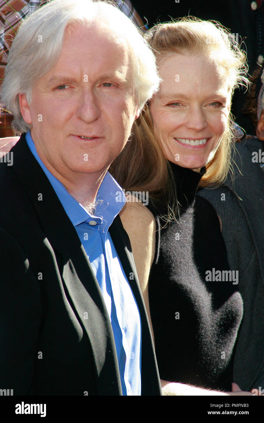 James Cameron and wife Suzy Amis at the Hollywood Chamber of Commerce ceremony to honor him with the 2,396th star on the Hollywood Walk of Fame in Hollywood, CA, December 18, 2009. Photo by Picturelux File Reference # 30106 28PLX   For Editorial Use Only -  All Rights Reserved Stock Photo