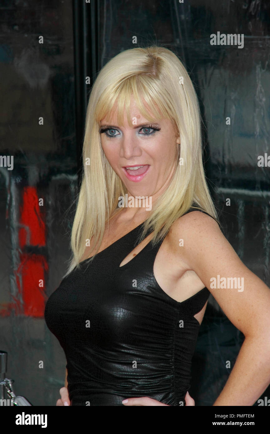 Jennifer elise cox hi-res stock photography and images - Alamy