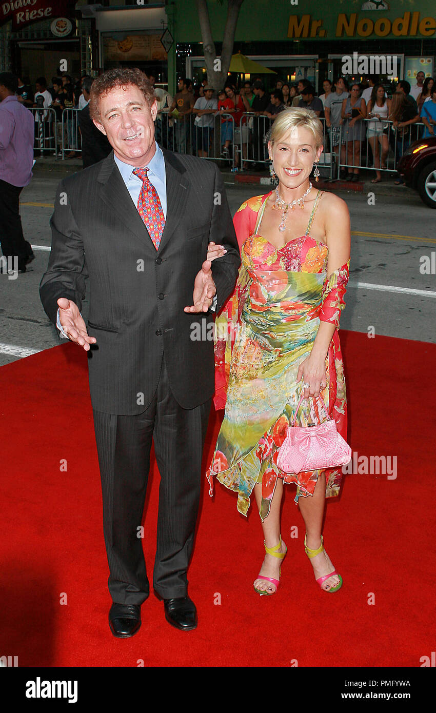 "Step Brothers" Premiere Barry Williams, Elizabeth Kennedy 7152008 / Mann Village Theater