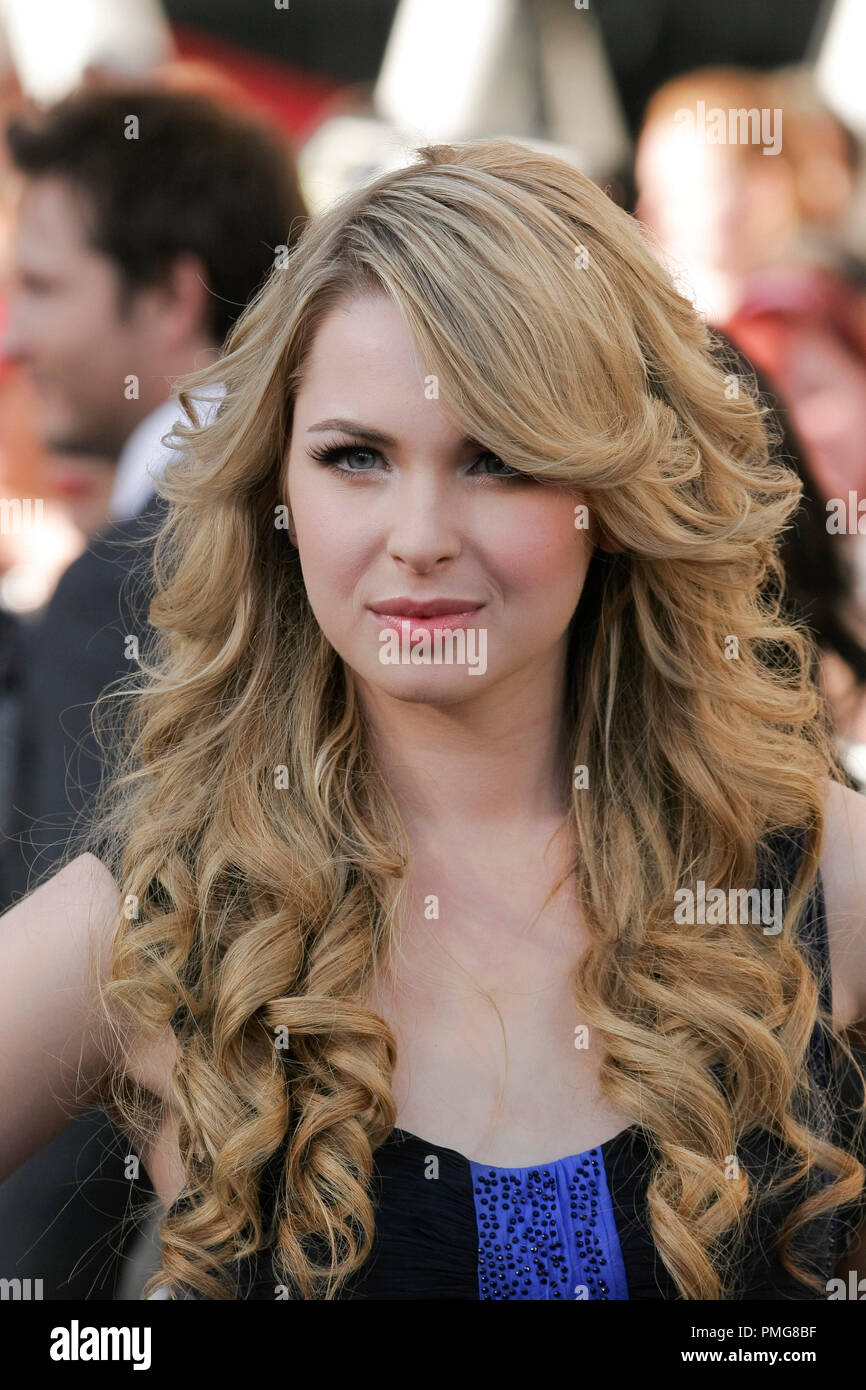 Kirsten Prout at the Premiere of Summit Entertainment's "TheTwilight ...
