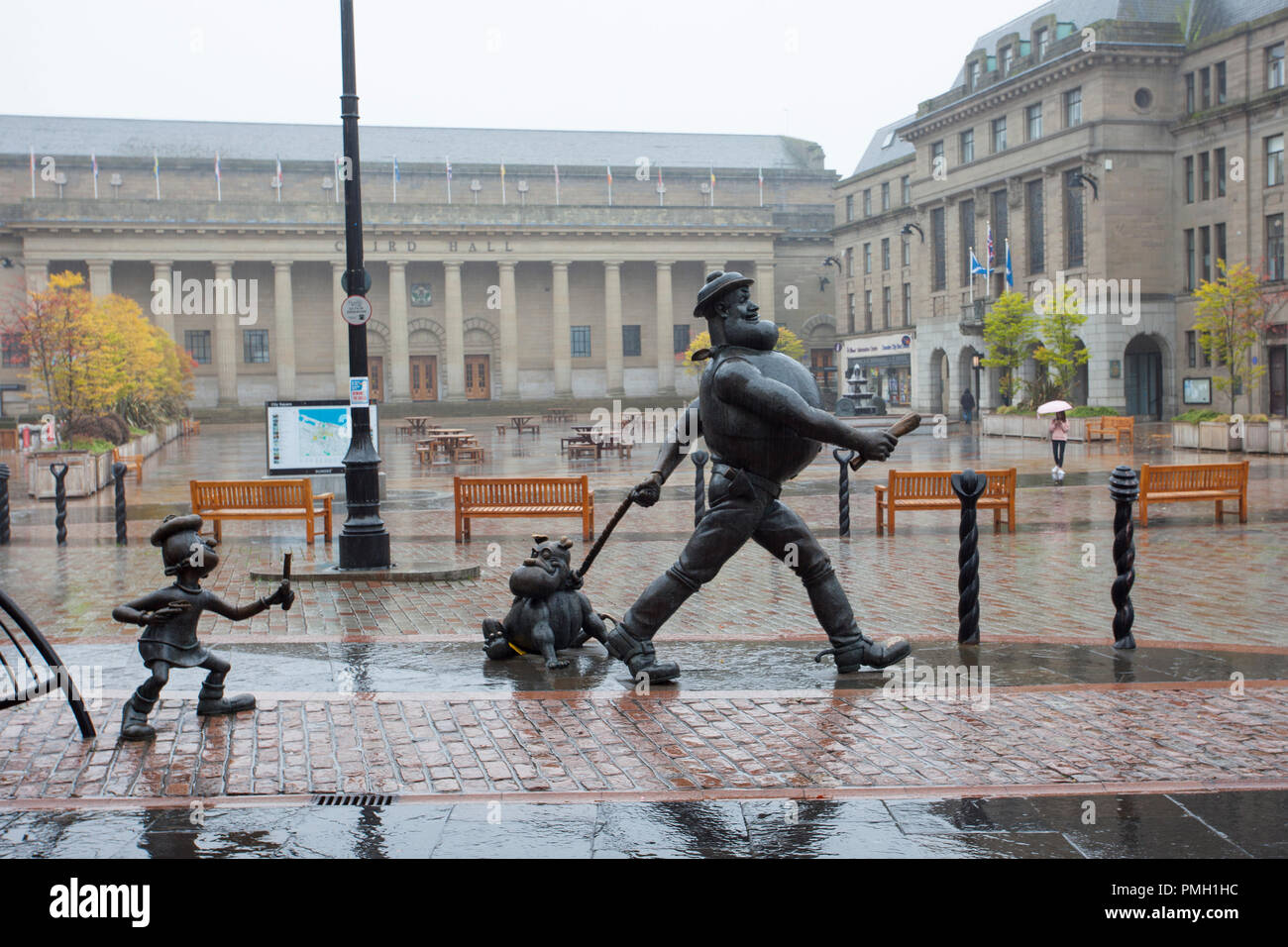 City square statue desperate dan hi-res stock photography and images