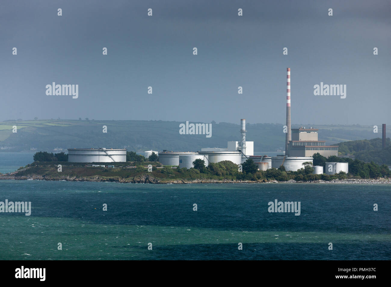 Whitegate, Cork, Ireland. 18th September, 2018. View of the oil refinery storage tanks and the generating station in Whitegate, Co. Cork, Ireland. Credit: David Creedon/Alamy Live News Stock Photo