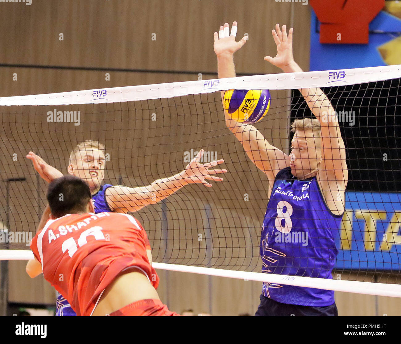Varna, Bulgaria. 18th Sep, 2018. in the right Elviss KRASTINS (Finland), .FIVB Volleyball Men's World Championship 2018, pool D, Finland vs Iran, Sept 18, 2018, . Palace of Culture and Sport, Varna/Bulgaria, .the teams of Finland, Cuba, Puerto Rico, Poland, Iran and co-host Bulgaria are playing in pool D in the preliminary round. Credit: Wolfgang Fehrmann/ZUMA Wire/Alamy Live News Stock Photo