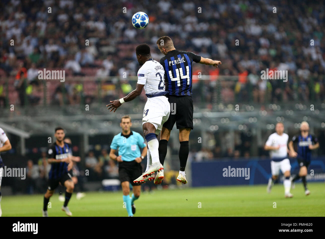 Milano, Italy. 18th September, 2018.  Serge Aurier of Tottenham Hotspur Fc and Radja Nainggolan of Internazionale Fc  in action during Uefa Champions League  Group B match  between FC Internazionale and Tottenham Hotspur Fc. Credit: Marco Canoniero/Alamy Live News Stock Photo