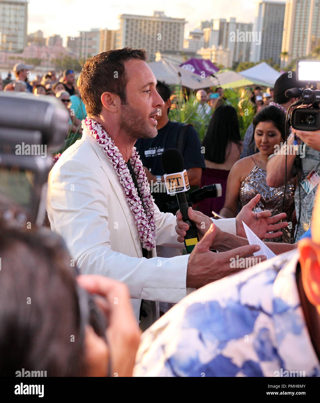 September 16, 2018 Alex O'Loughlin does interviews on the the red