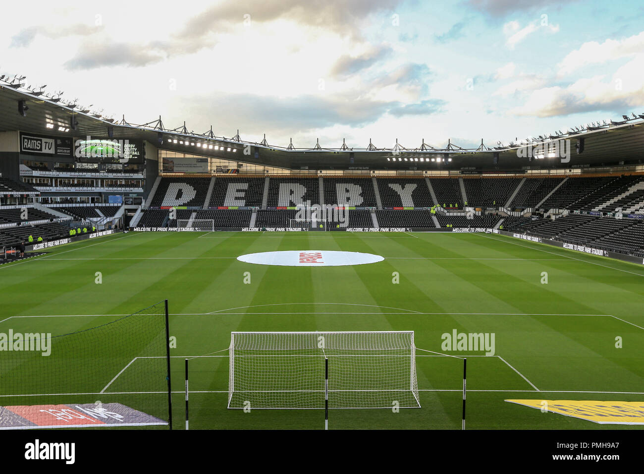 Derby, UK. 18th Sept, 2018.  Sky Bet Championship, Derby County v Blackburn Rovers ; Pride Park Credit: Mark Cosgrove/News Images EDITORIAL USE ONLY No use with unauthorised audio, video, data, fixture lists, club/league logos or 'live' services. Online in-match use limited to 45 images, no video emulation. No use in betting, games or single club/league/player publications and all English Football League images are subject to DataCo Licence Credit: News Images /Alamy Live News Stock Photo