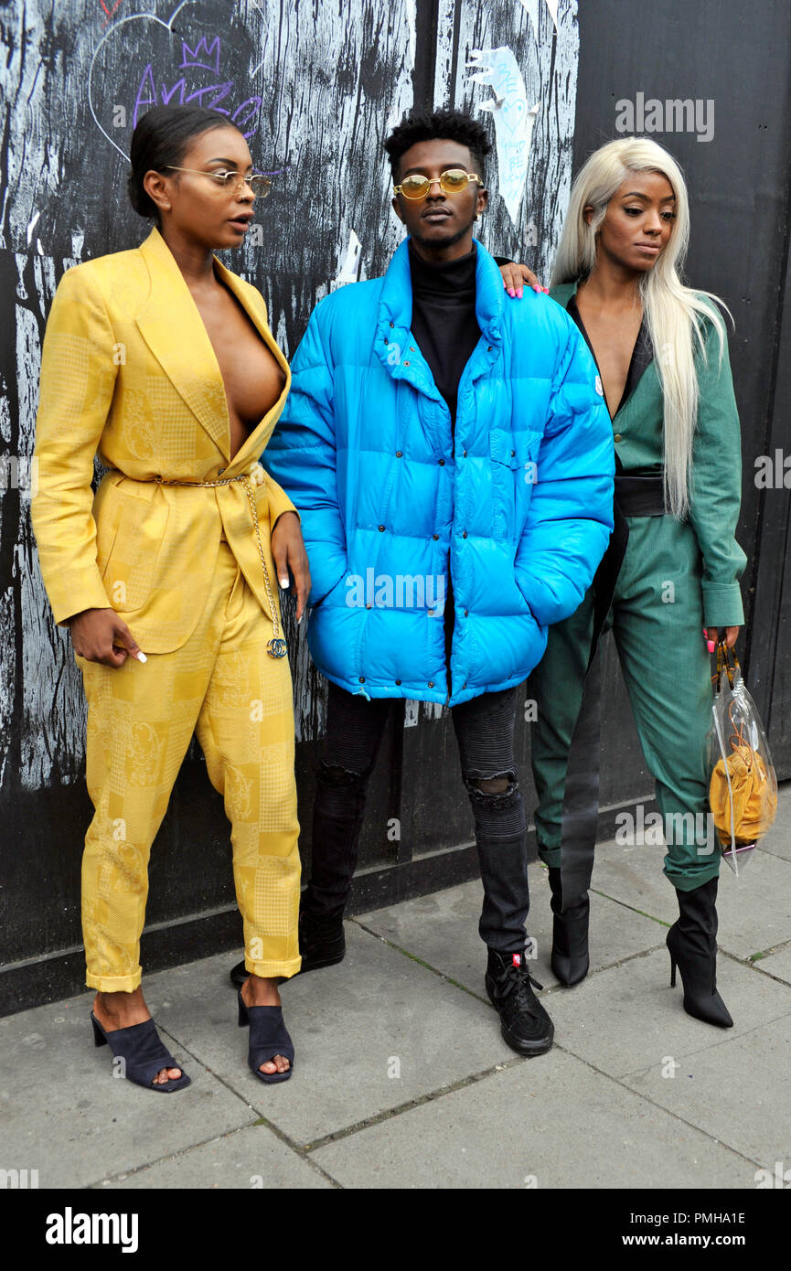 London, UK 18 September 2018. Street style at Spring Summer 2019 for London  Fashion Week, at the BFC British Fashion Council events on the last day of  London Fashion Week. Credit: JOHNNY