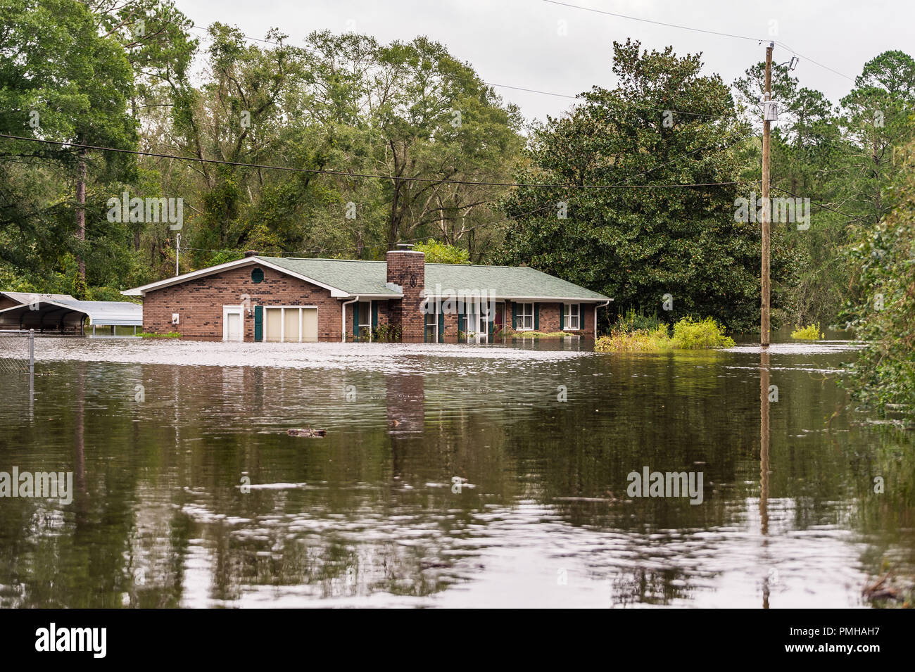 Maryland, USA. 16th Sep, 2018. September 16, 2018, Pollocksville, NC- Trent Acres Drive covered by rising flood waters. Credit: Michael Jordan/ZUMA Wire/Alamy Live News Stock Photo
