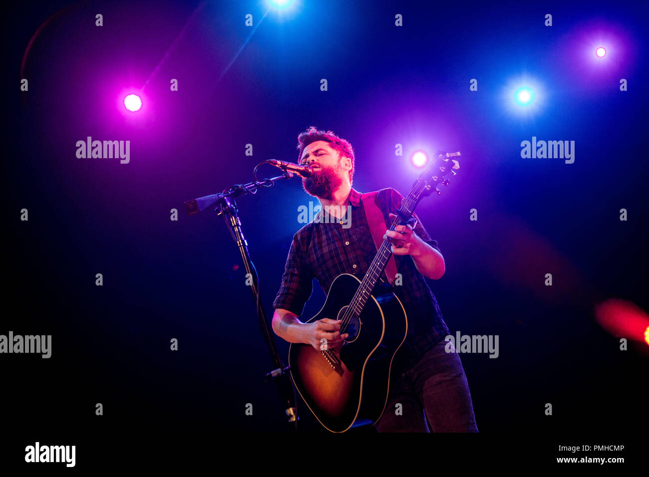 Milan, Italy. 18th Sep 2018. Passenger, pseudonym of Michael David Rosenberg, performs live at Alcatraz in Milano, Italy, on September 18 2018 Credit: Mairo Cinquetti/Alamy Live News Stock Photo