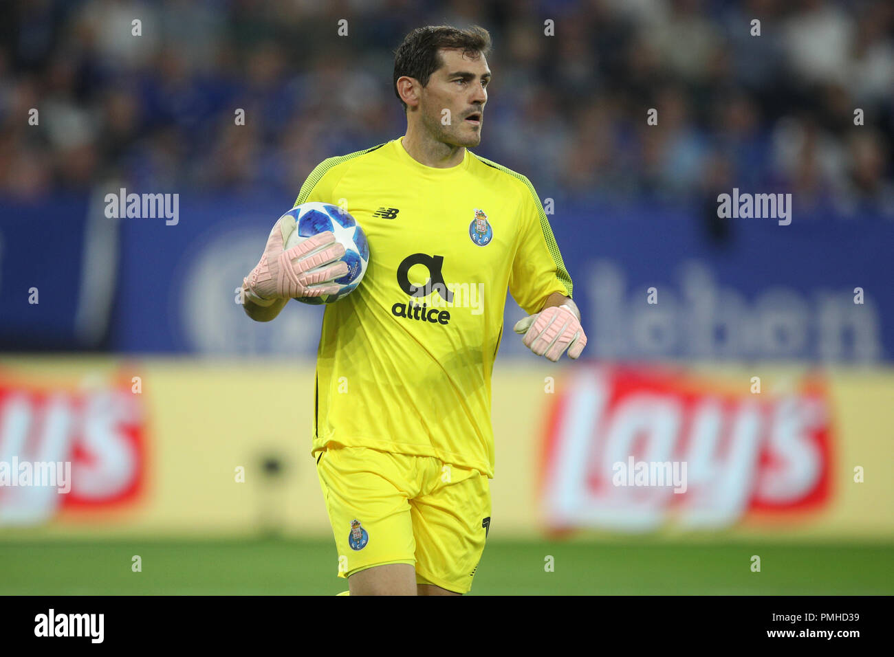 18 09 2018 Football Season 2018 2019 Champions League 1 Matchday Fc Schalke 04 Porto Iker Casillas Fc Porto Usage Worldwide Stock Photo Alamy