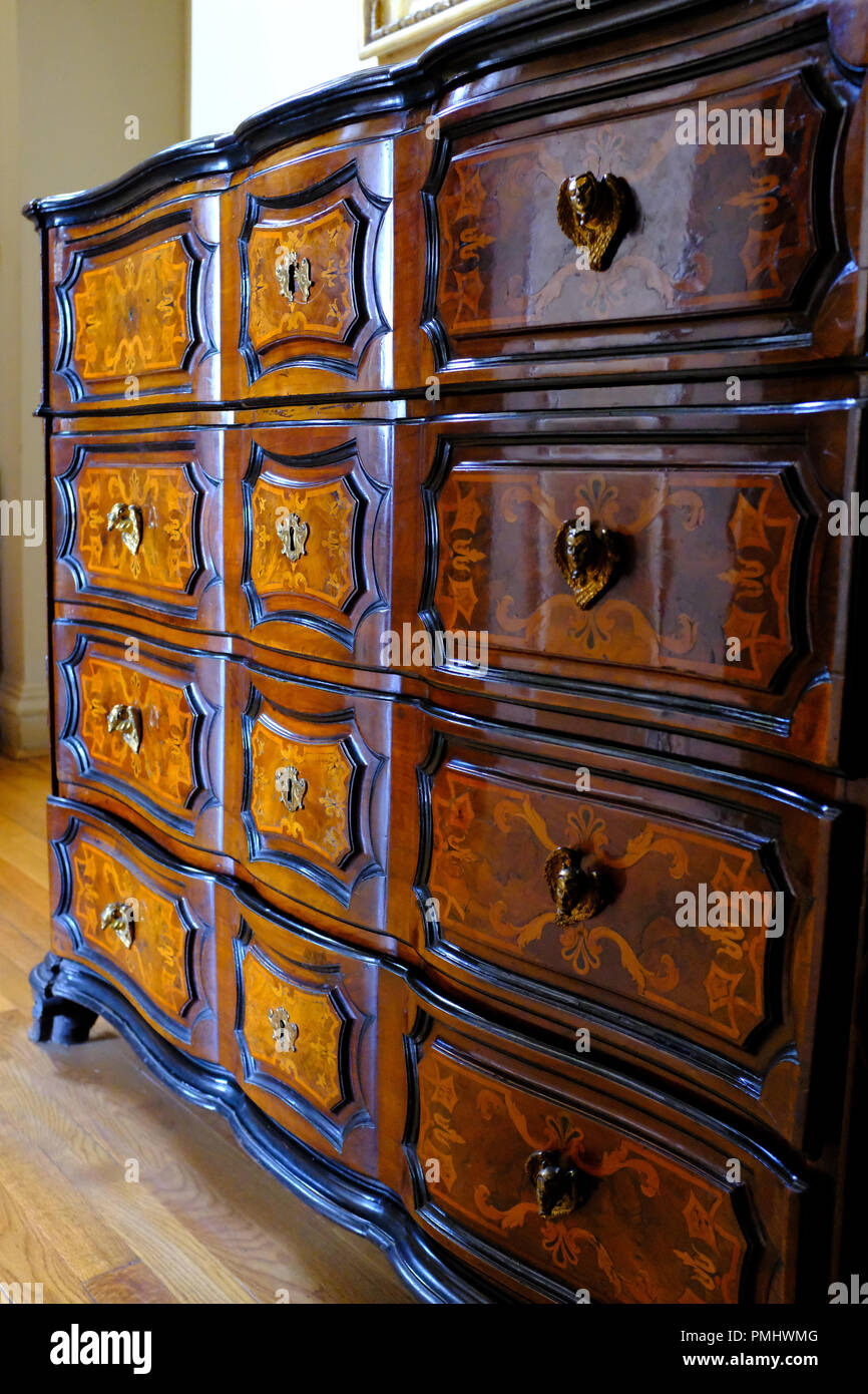 Chest Of Drawers Stock Photos Chest Of Drawers Stock Images Alamy
