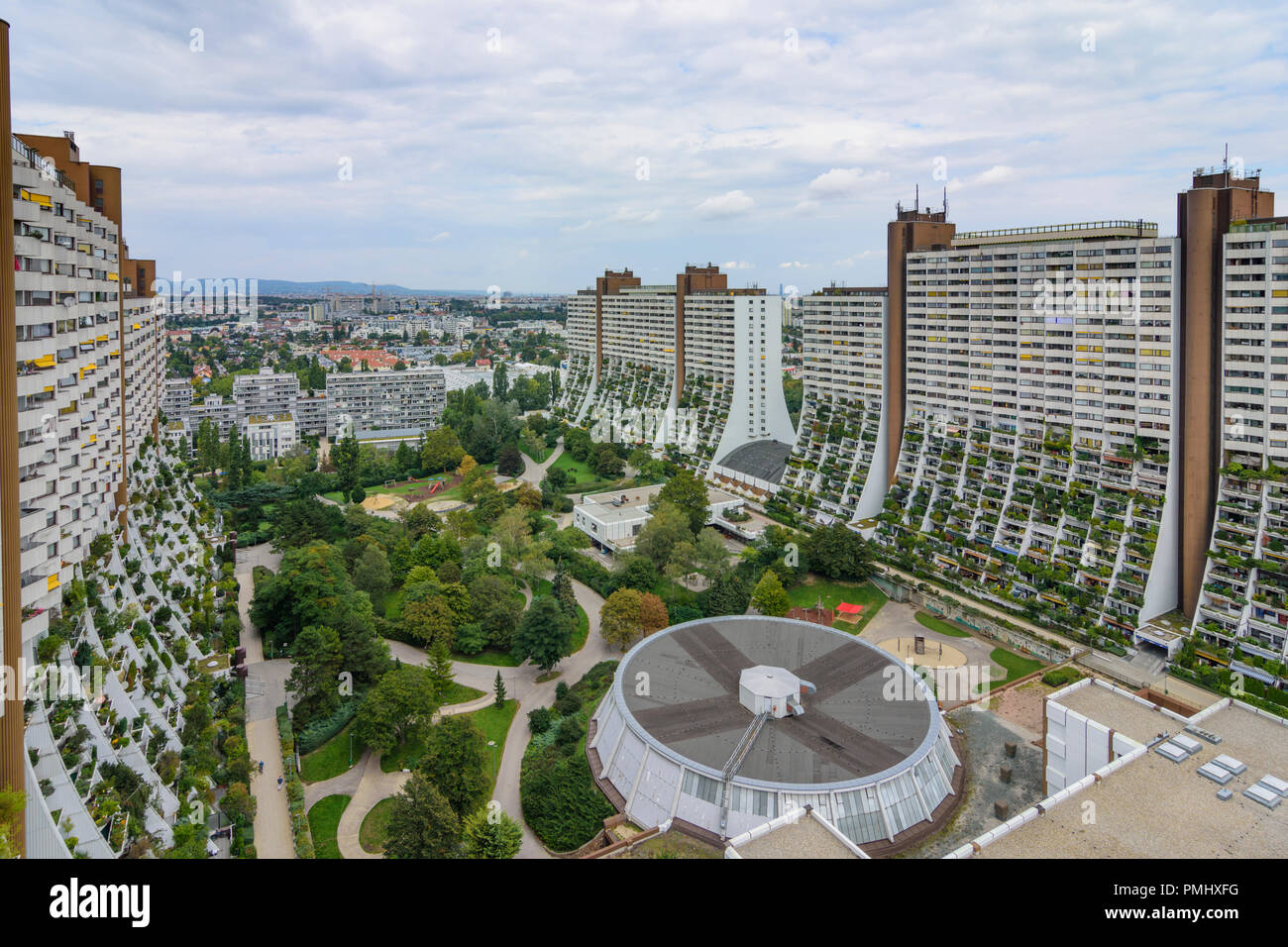 Wien, Vienna: Wohnpark Alt Erlaa residential complex, highrise buildings,  23. Liesing, Wien, Austria Stock Photo - Alamy