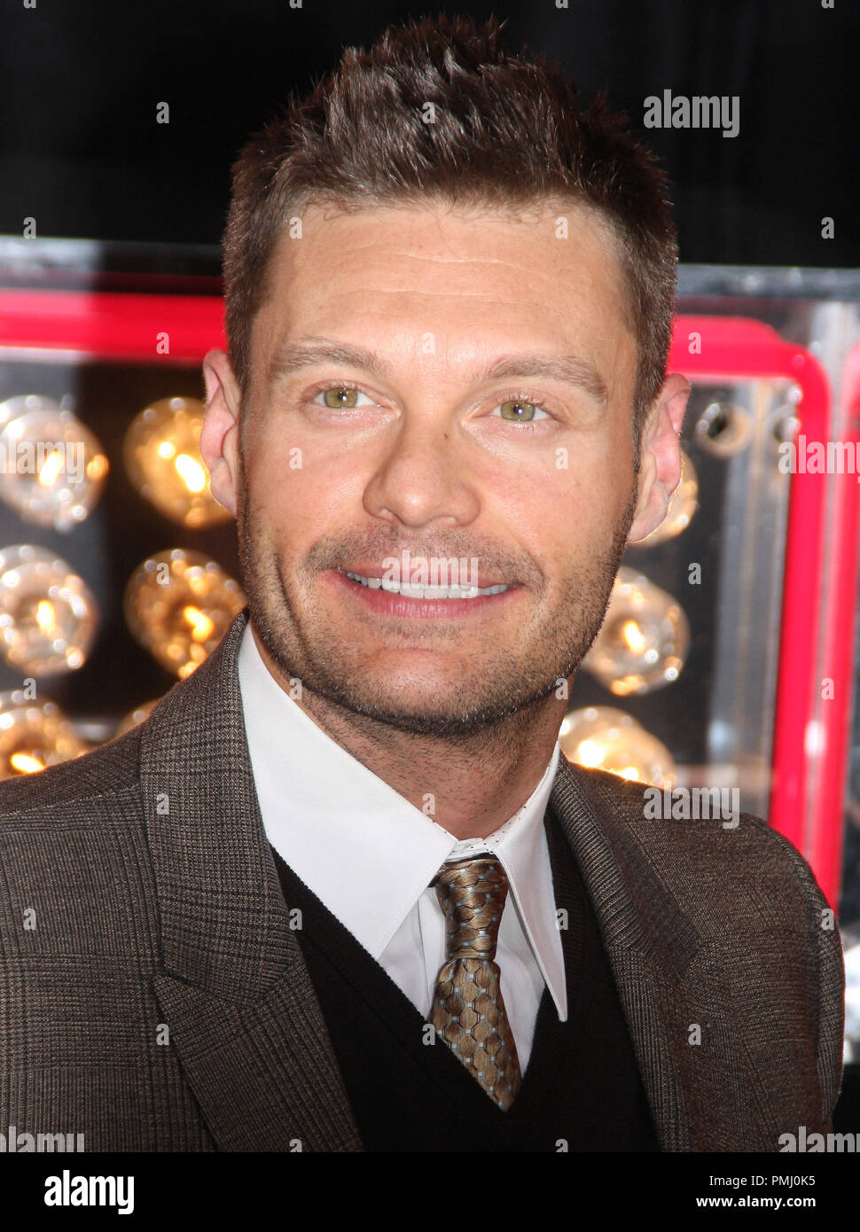 Ryan seacrest hi-res stock photography and images - Alamy