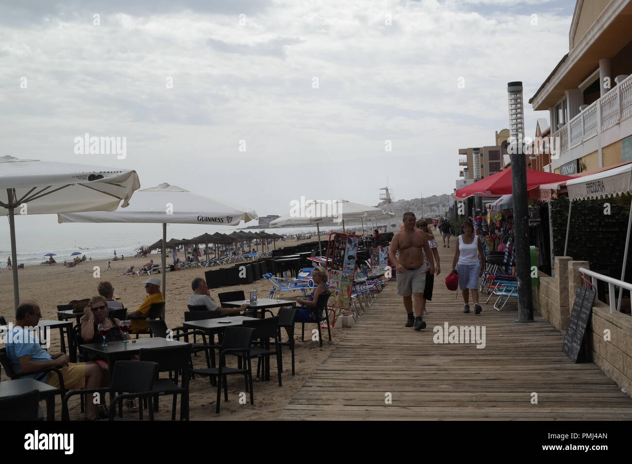 Wave surf café hi-res stock photography and images - Alamy