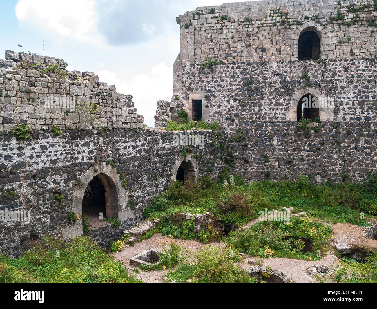 Krak des Chevaliers, formerly Crac de l'Ospital is a Crusader castle in ...