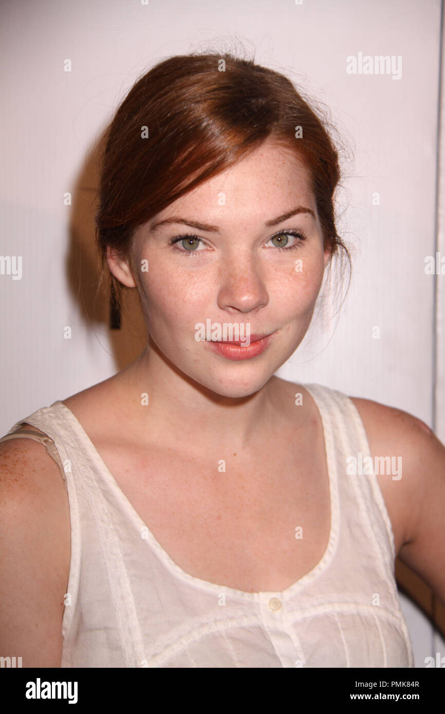 Courtney Halverson 11/07/10, "Hamill" premiere, Mann's Chinese 6