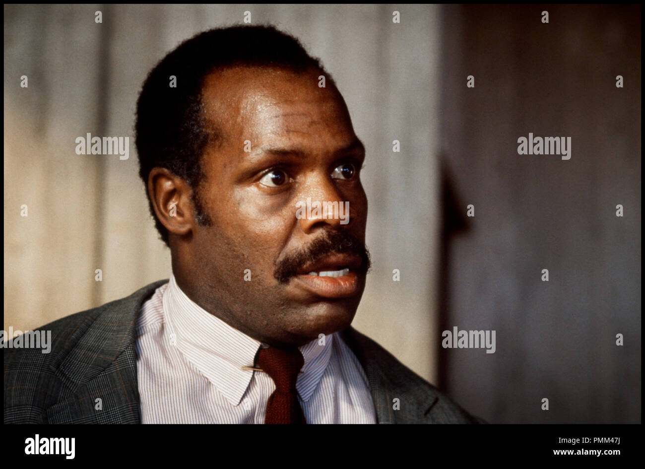 Danny Glover Lethal Weapon 1987 Stock Photos & Danny Glover Lethal ...