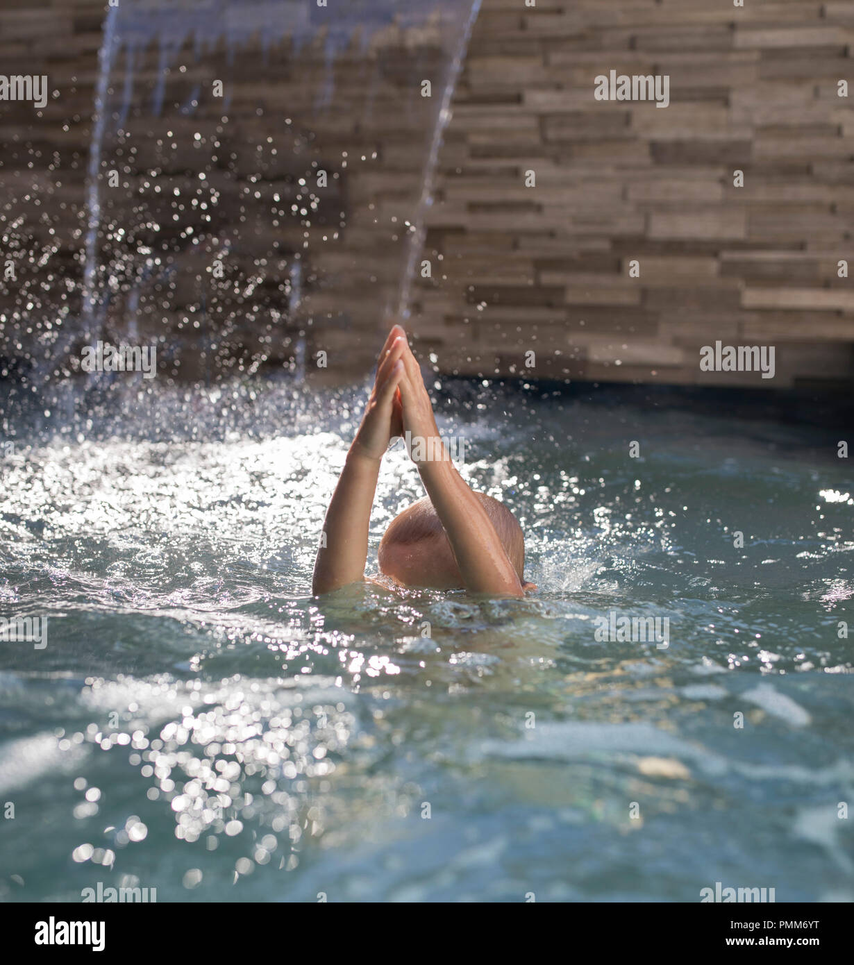 Jumping underwater hires stock photography and images Alamy