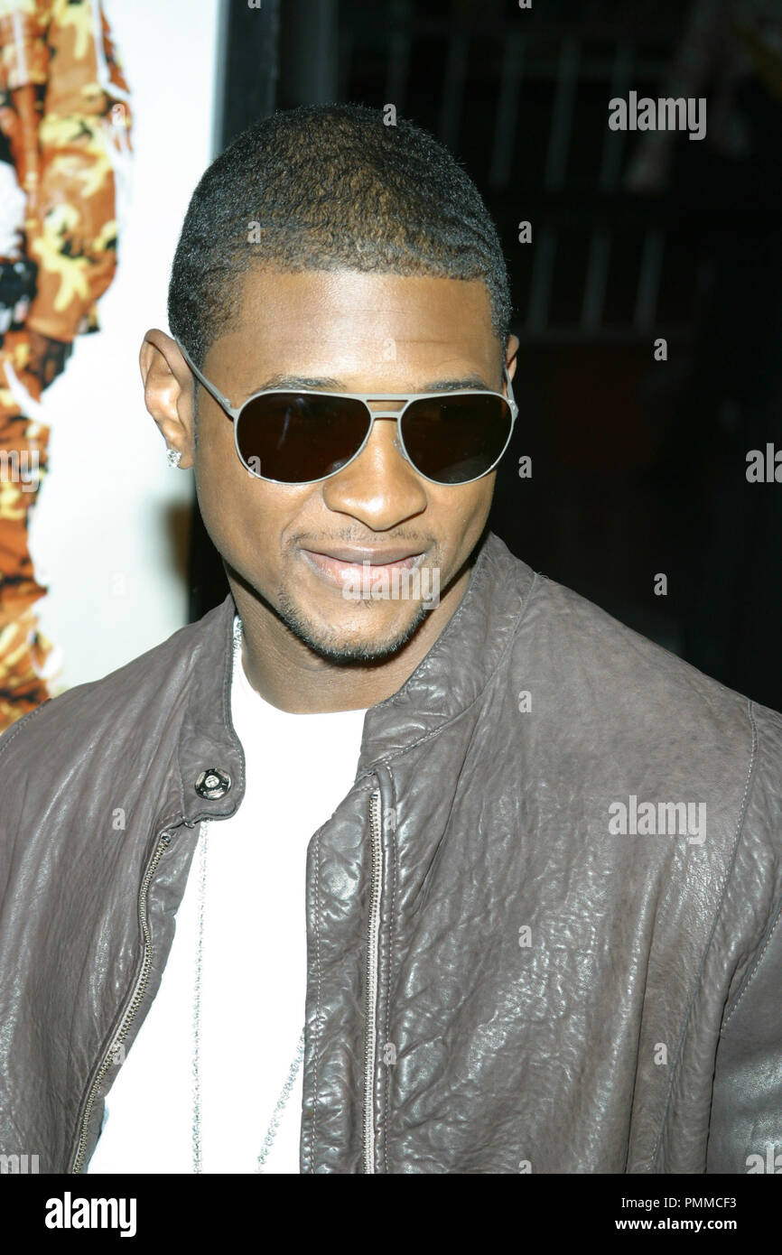 Usher 02/14/2005 'Be Cool' Premiere @ Grauman's Chinese Theatre, Hollywood  Photo by Akira Shimada / HNW/ PictureLux File Reference # 31257 016HNW  For Editorial Use Only -  All Rights Reserved Stock Photo