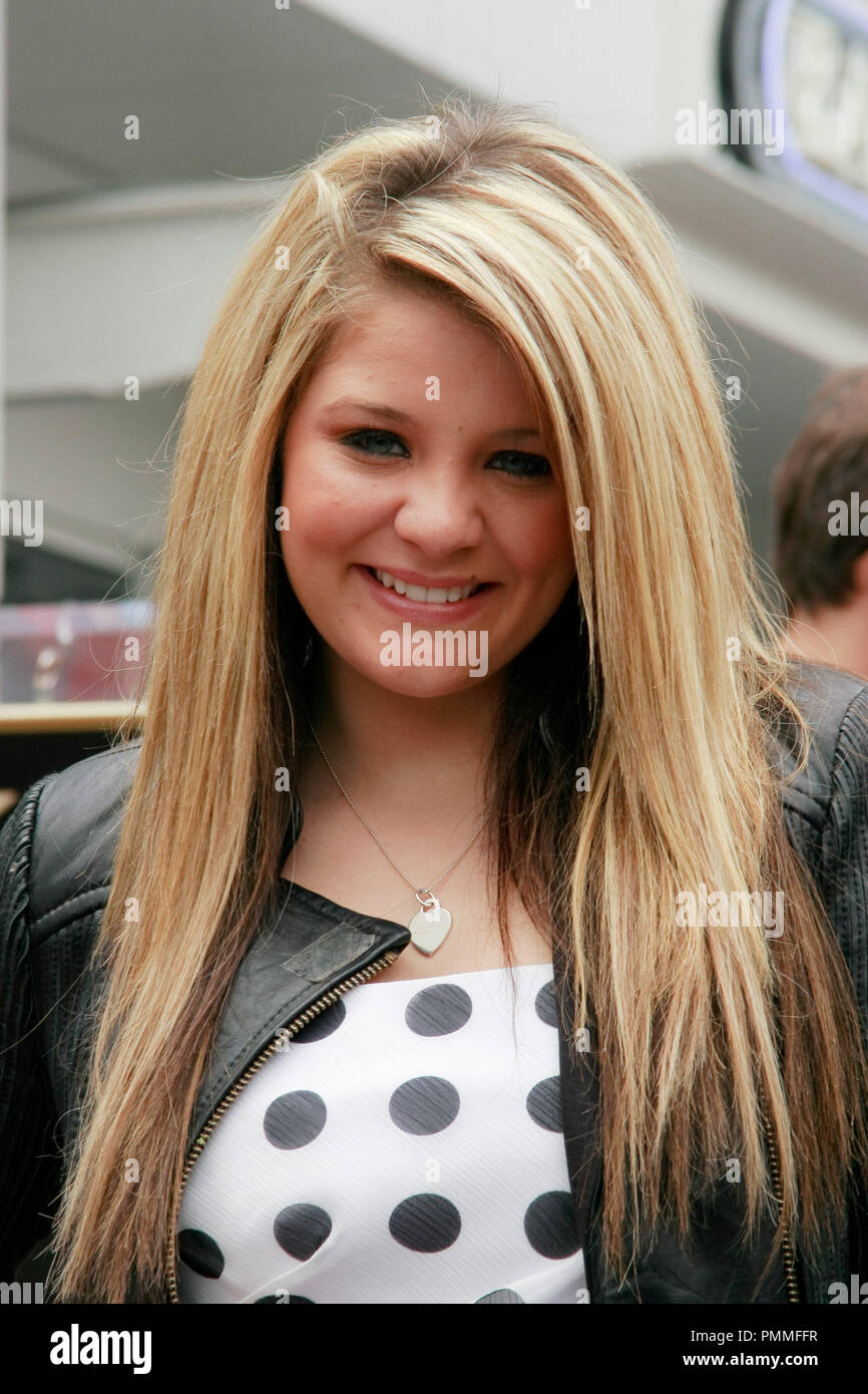 Watch Lauren Hewett video Watch Lauren Hewett video