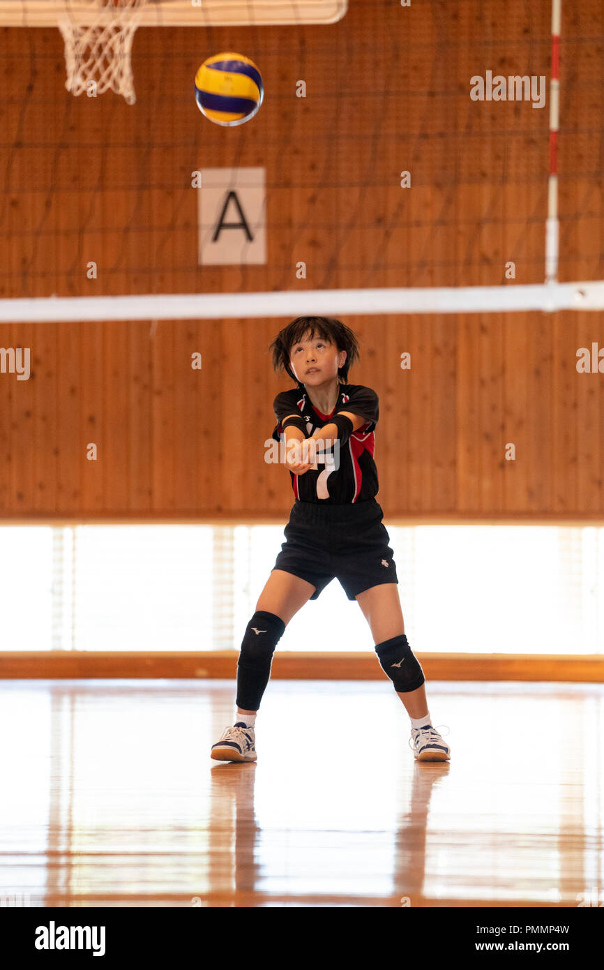 Volleyball (Junior High School Student Stock Photo Alamy