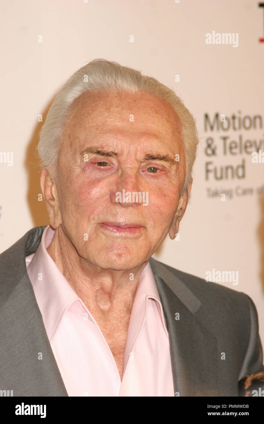 10/20/2007  Kirk Douglas At Star-Studded Evening Celebrating The Love Affair Between Hollywood and Broadway'  @ Sony Pictures, Stage #30, Culver City  Photo by Ima Kuroda /HNW / Picturelux File Reference # 31374 009HNW  For Editorial Use Only -  All Rights Reserved Stock Photo