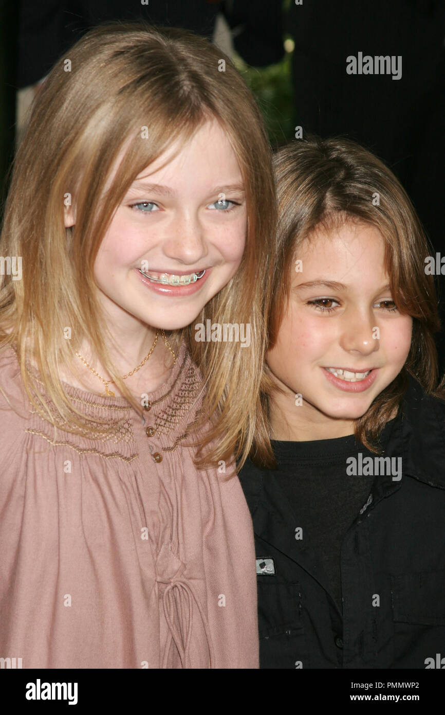12/10/2006 Dakota Fanning Charlotte's Web @ Arclight, Hollywood photo ...