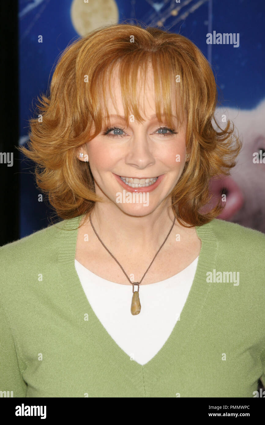 12/10/2006 Reba McEntire Charlotte's Web @ Arclight, Hollywood  photo by Fuminori Kaneko / HNW / Picturelux File Reference # 31380 024HNW  For Editorial Use Only -  All Rights Reserved Stock Photo