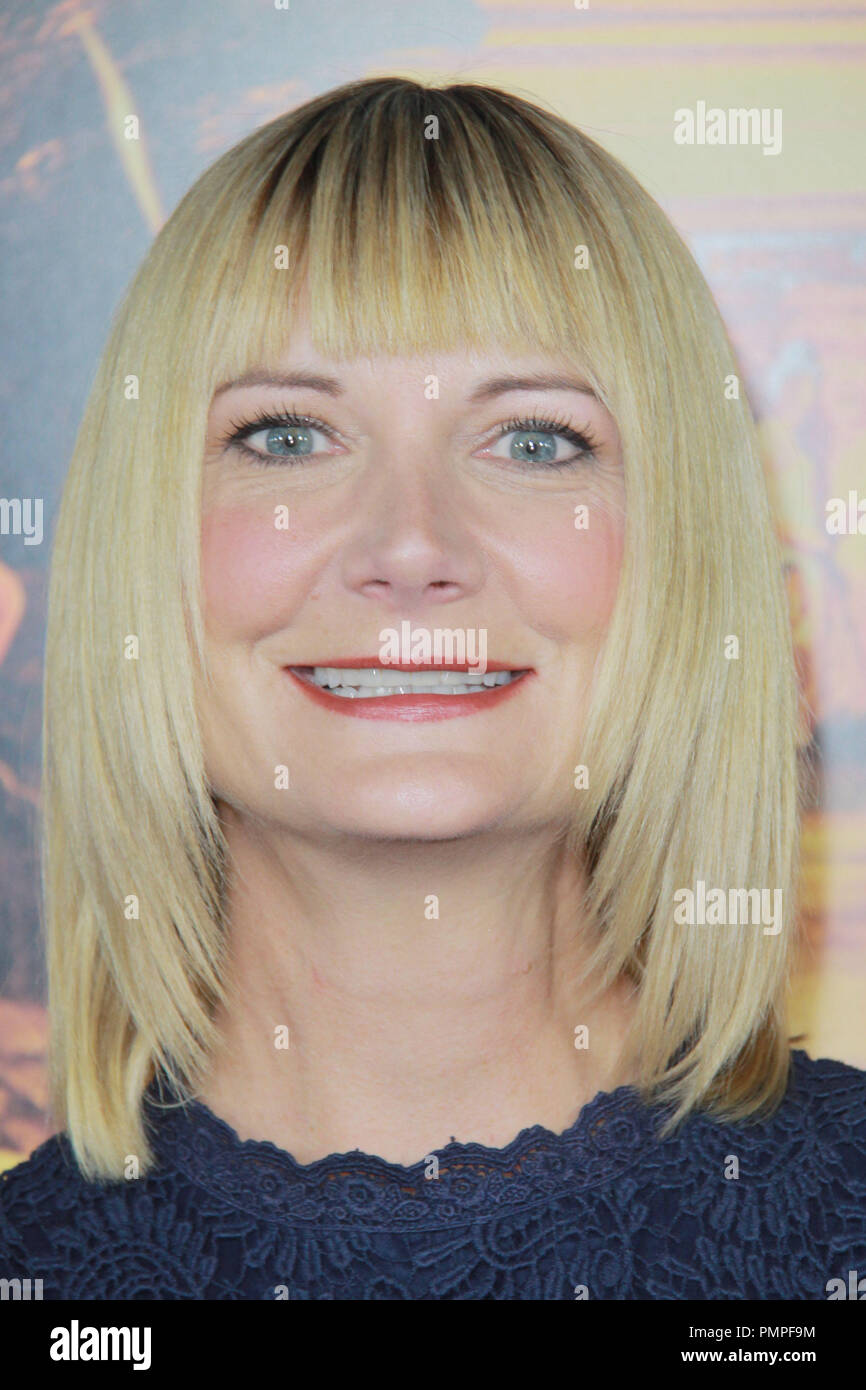 Kerri Kenney-Silver 10/25/2012 &ldquo;Fun Size&rdquo; Premiere held at Paramount