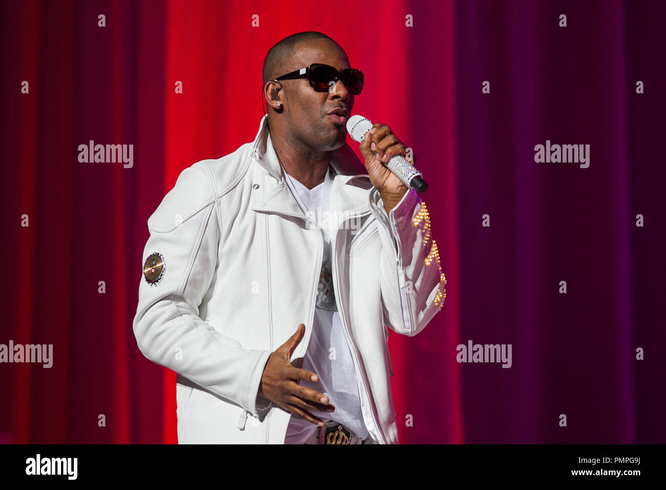 R Kelly performs during his 'Single Ladies' tour at Nokia Theatre L.A. LIVE on November 2, 2012 in Los Angeles. CA. Photo by Eden Ari / PRPP / PictureLux  File Reference # 31687 016PRPPEA  For Editorial Use Only -  All Rights Reserved Stock Photo