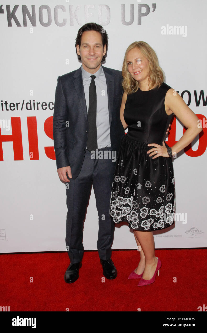 388 Paul Rudd Julie Yaeger Photos & High Res Pictures - Getty Images
