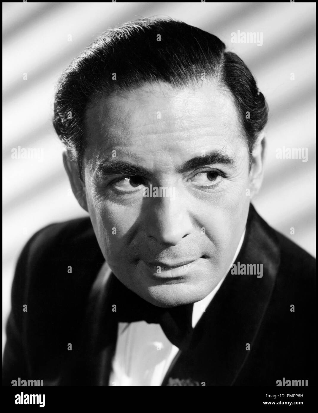 La Blonde Et Les Nus De Soho 1960 Nus Black and White Stock Photos & Images - Alamy