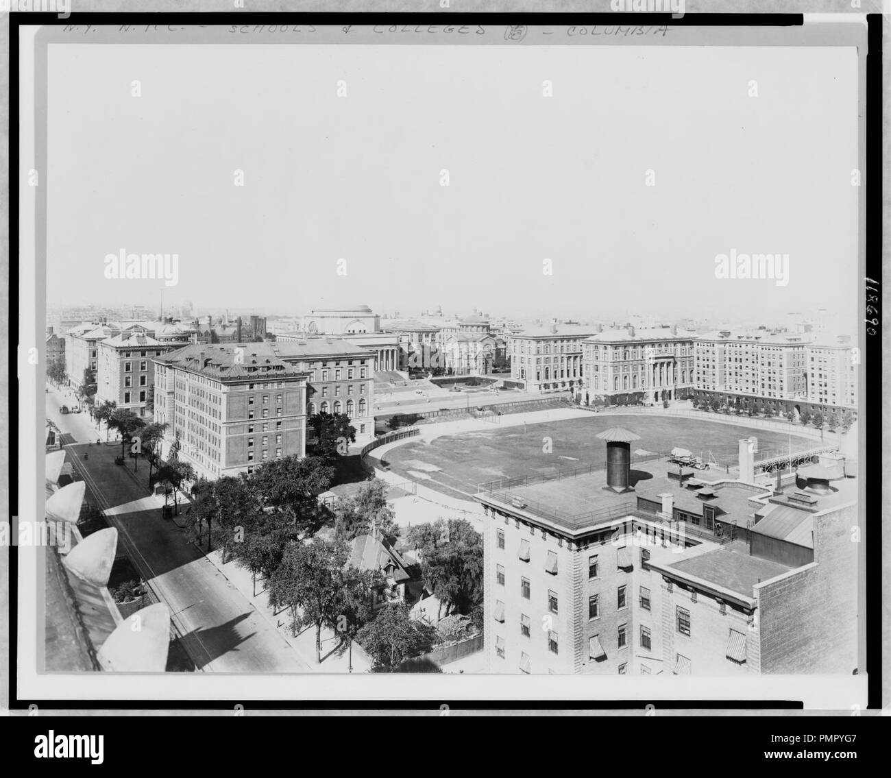 Columbia university Black and White Stock Photos & Images - Alamy