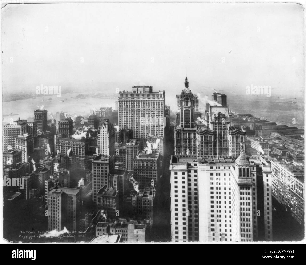 Bird's-eye view of) New York south from Woolworth Bldg Stock Photo