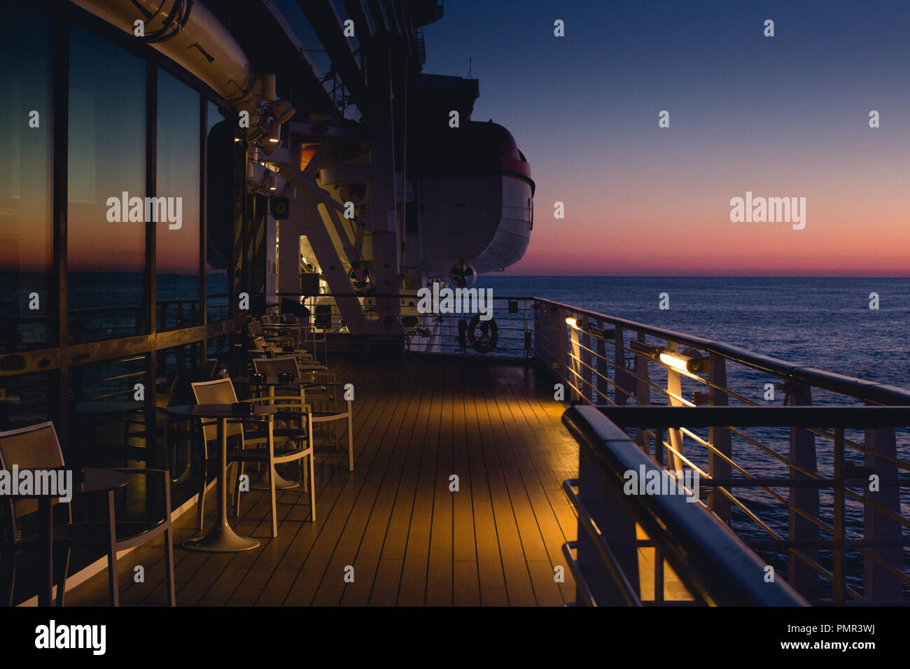 Promenade deck hi-res stock photography and images - Alamy